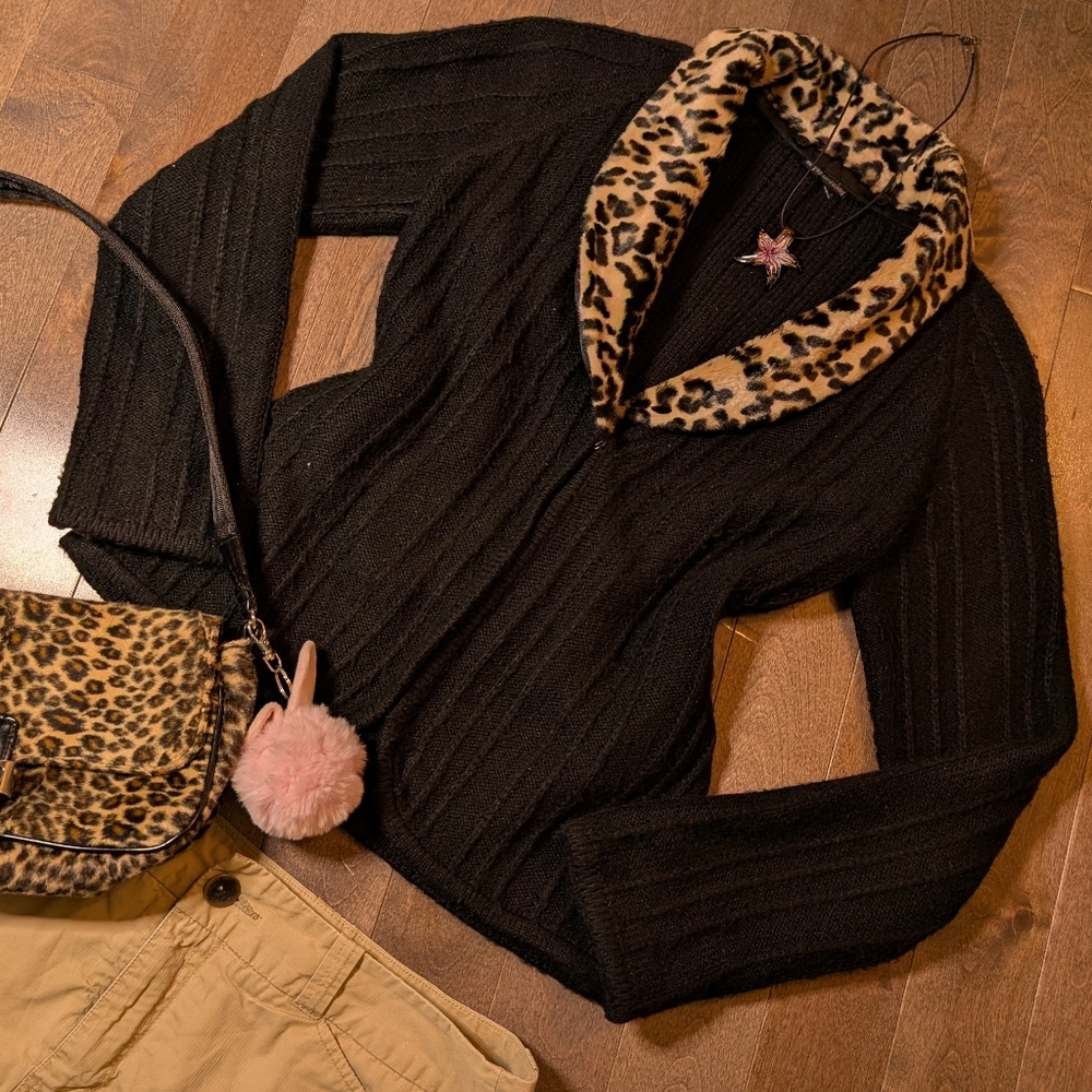 Black Cardigan with Leopard Fur Collar - Picture 1 of 8